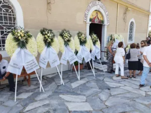 Πλήθος κόσμου στην κηδεία του Γιώργου Αποστολόπουλου-"Αντίο" στον πρωταθλητή ΦΩΤΟ