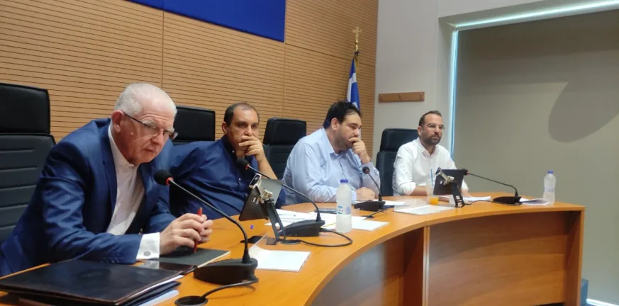 Κυβερνητικό κλιμάκιο στη σύσκεψη της Περιφέρειας: «Η Αχαΐα δεν θα μείνει μόνη»