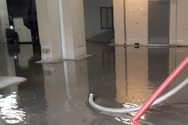 Πλημμύρισε το νοσοκομείο στα Τρίκαλα ΦΩΤΟ