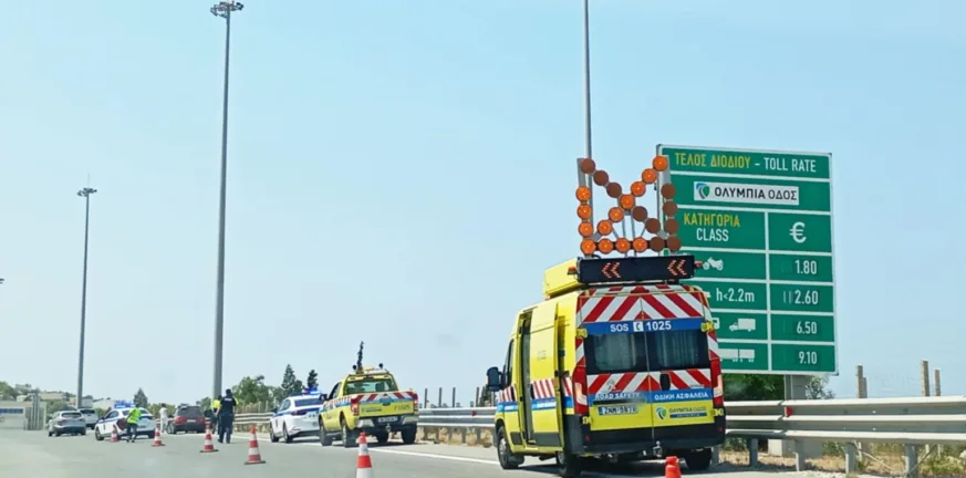 Πριν τα διόδια Ρίου: ΙΧ έπεσε σε υπηρεσιακό όχημα του Λιμενικού ΦΩΤΟ