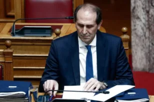 Πέθανε από ανακοπή ο γραμματέας της ΚΟ της ΝΔ Απόστολος Βεσυρόπουλος