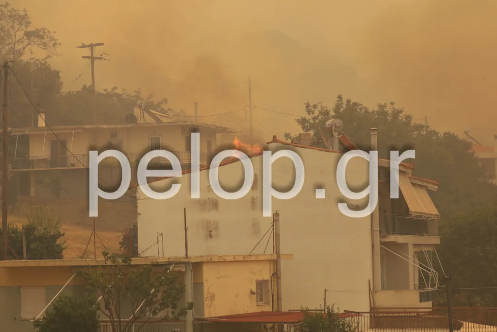 Φωτογραφίες που «καίνε»: Η Βούντενη και τα Μποζαΐτικα στις φλόγες ΦΩΤΟΡΕΠΟΡΤΑΖ