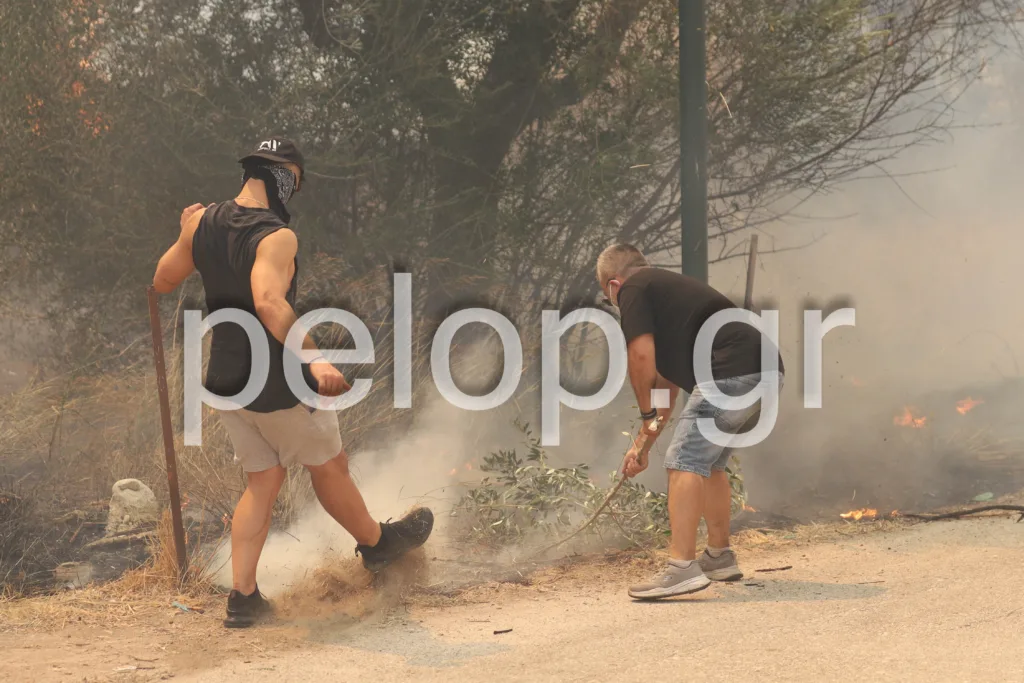 Φωτογραφίες που «καίνε»: Η Βούντενη και τα Μποζαΐτικα στις φλόγες ΦΩΤΟΡΕΠΟΡΤΑΖ