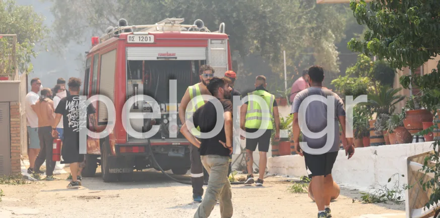Φωτιές στην Δυτική Ελλάδα: Άμεσο αίτημα Φαρμάκη για κήρυξη σε κατάσταση έκτακτης ανάγκης