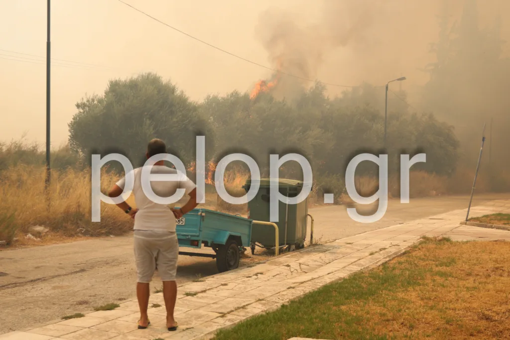 Φωτογραφίες που «καίνε»: Η Βούντενη και τα Μποζαΐτικα στις φλόγες ΦΩΤΟΡΕΠΟΡΤΑΖ