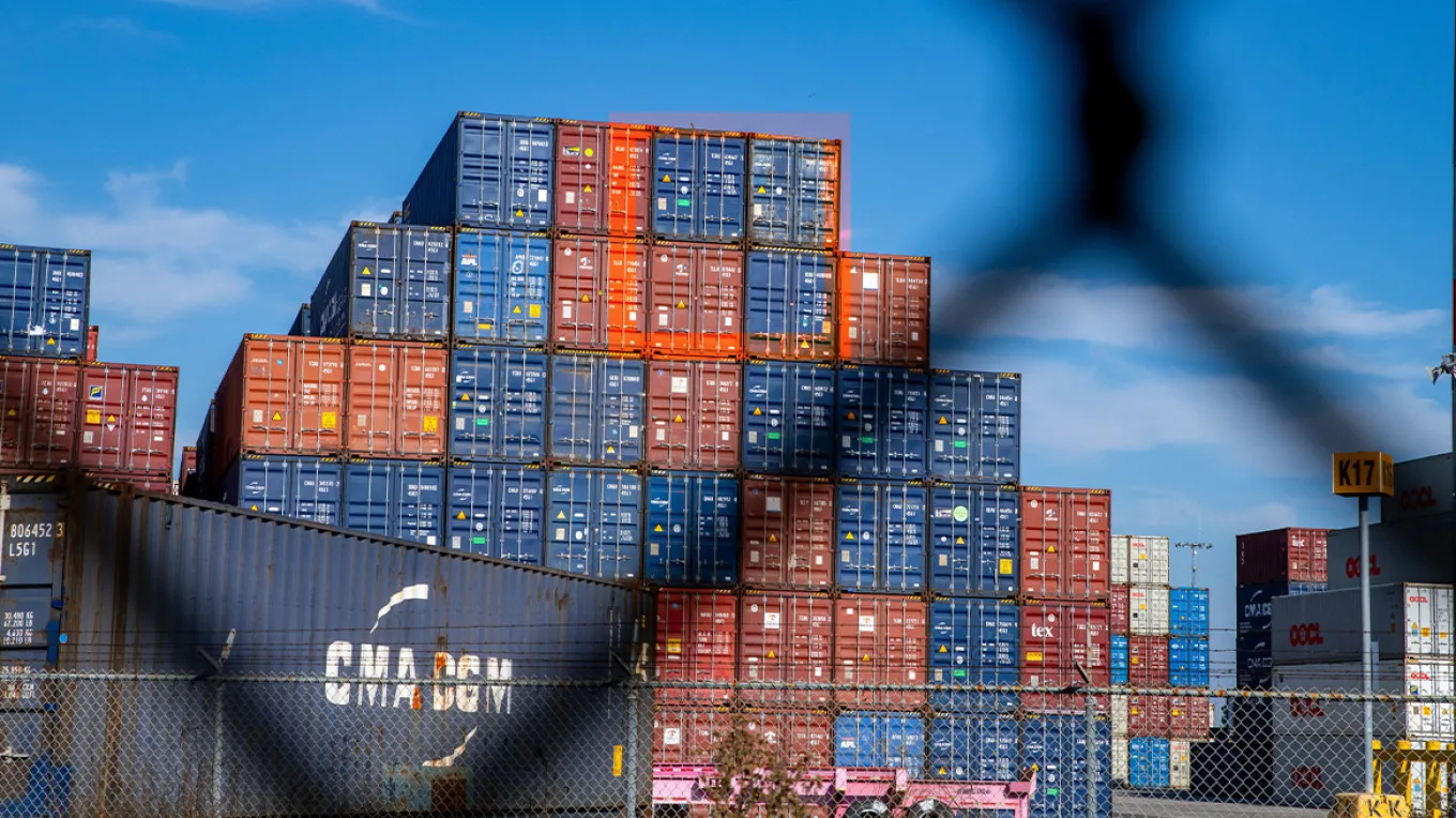 Ανθεκτικές οι ελληνικές επιχειρήσεις στις εξαγωγές παρά τους δασμούς Ανθεκτικές οι ελληνικές επιχειρήσεις στις εξαγωγές παρά τους δασμούς