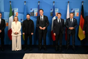Τι φοβάται ο Ζελένσκι και παίρνει μαζί του στον Λευκό Οίκο τη «μισή Ευρώπη»;