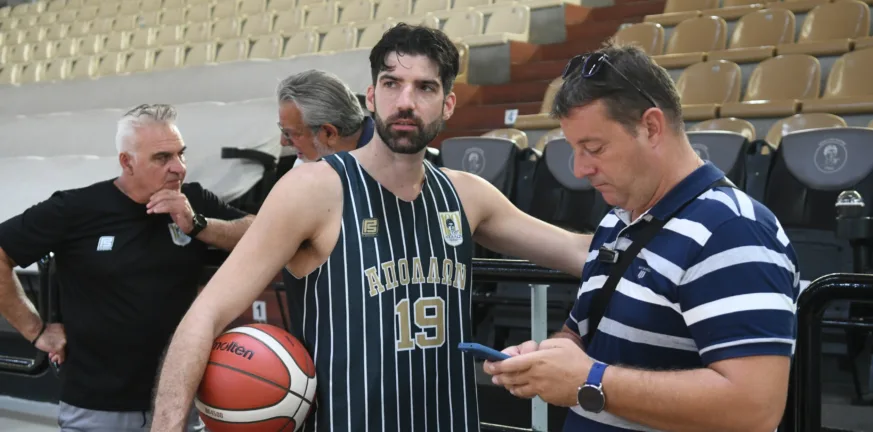Ζούμπος: «Είμαι αισιόδοξος, η ομάδα θα είναι γρήγορα έτοιμη» Ζούμπος: «Είμαι αισιόδοξος, η ομάδα θα είναι γρήγορα έτοιμη»