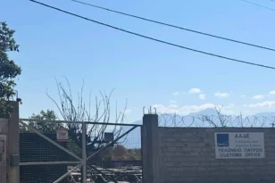 Δυτική Αχαΐα: Παρέμβαση Μαστοράκου για την απομάκρυνση των καμένων οχημάτων από τις εγκαταστάσεις του ΟΔΔΥ