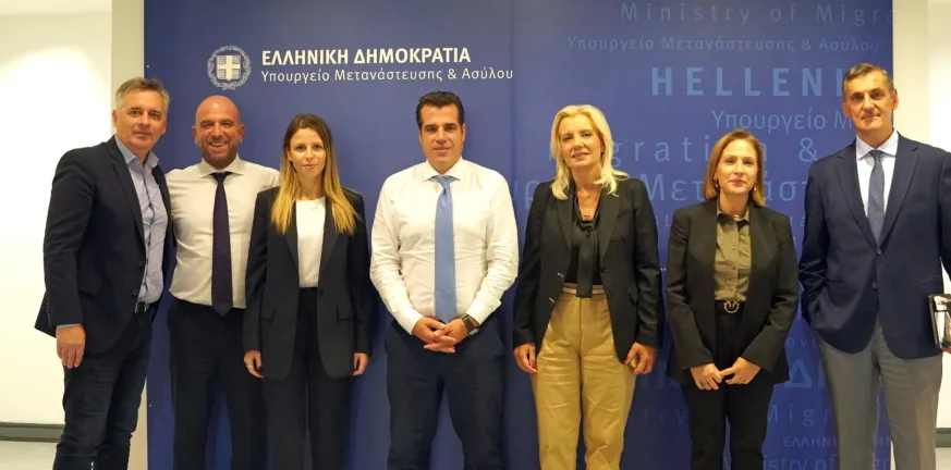 Συνάντηση εργασίας του Γενικού Γραμματέα της Αποκεντρωμένης Διοίκησης Δημήτρη Κατσαρού με τον Υπουργό Μετανάστευσης και Ασύλου