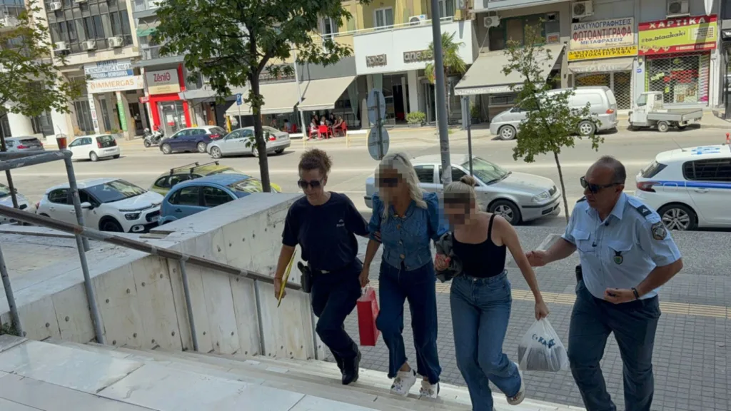 Τροχαίο με Porsche στη Θεσσαλονίκη: «Έτρεχε με πάνω από 150χλμ/ώρα και εγκατέλειψε το σημείο», λέει ο δικηγόρος του θύματος Τροχαίο με Porsche στη Θεσσαλονίκη: «Έτρεχε με πάνω από 150χλμ/ώρα και εγκατέλειψε το σημείο», λέει ο δικηγόρος του θύματος