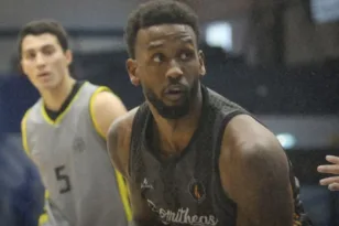 Ο Προμηθέας πέταγε στην επίθεση, νίκησε 92-86 το Μαρούσι – Βίντεο