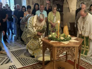 Θεία Λειτουργία στην ΙΜ Μεγάλου Σπηλαίου Καλαβρύτων με πολλές ιδιαιτερότητες