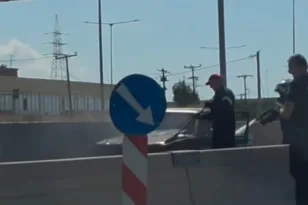 Φωτιά σε αυτοκίνητο στη Νέα Εθνική Οδό στο ύψος των Μποζαϊτίκων: Κυκλοφοριακό χάος στην Περιμετρική και την έξοδο από Πάτρα