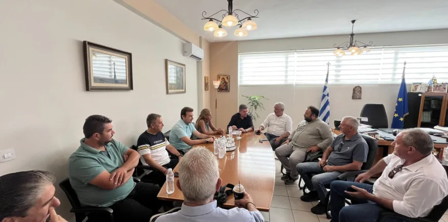 Επίσκεψη του Ευρωβουλευτή Γ. Μανιάτη στη Δ. Αχαΐα-Τι είπε με τον Δήμαρχο Επίσκεψη του Ευρωβουλευτή Γ. Μανιάτη στη Δ. Αχαΐα-Τι είπε με τον Δήμαρχο