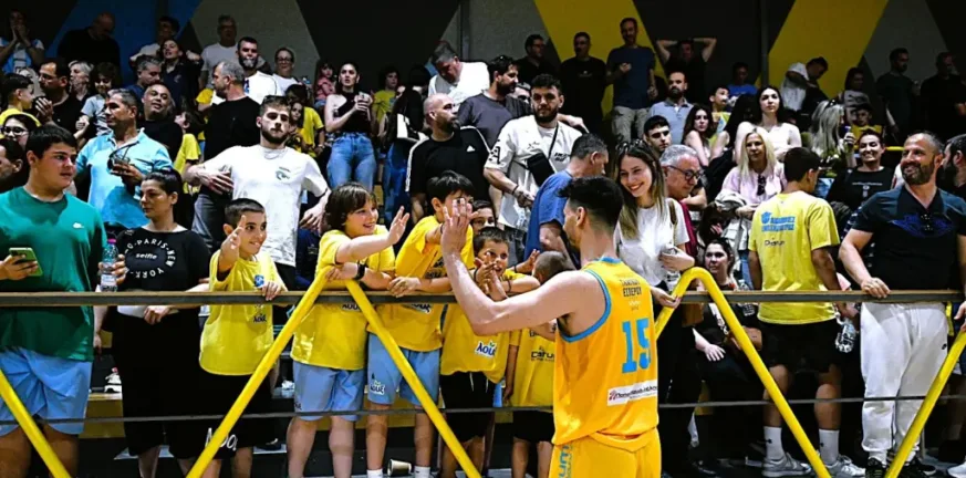 «Εδώ παίζουμε μαζί!», το δυνατό μήνυμα της ΑΕ Γλαύκου Έσπερου για τα διαρκείας