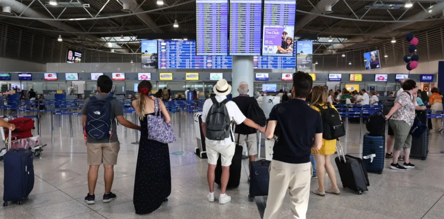 Ταλαιπωρία στο «Ελ. Βενιζέλος»: Γιατί παρατηρούνται καθυστερήσεις στις πτήσεις