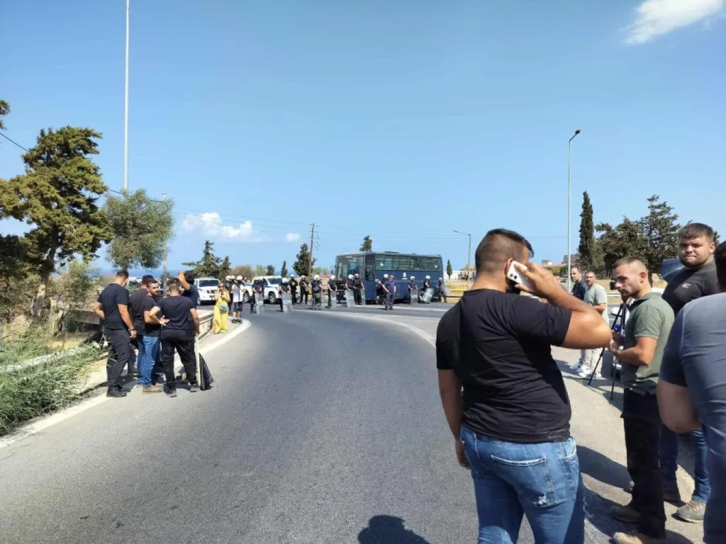 Κρήτη: Κτηνοτρόφοι στον κόμβο του αεροδρομίου Ηρακλείου - Γιατί κινητοποιούνται