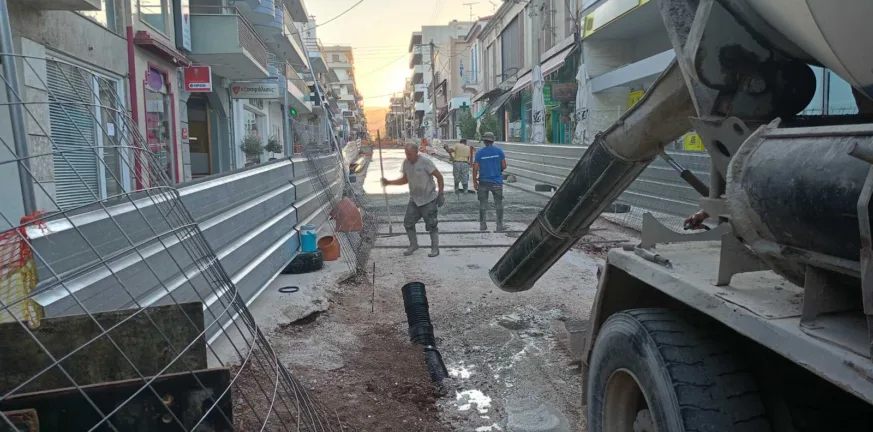 Αίγιο: Με σταθερούς ρυθμούς προχωρούν οι εργασίες στην οδό Μητροπόλεως