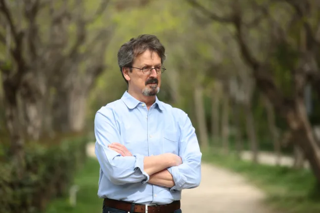 Κώστας Ακρίβος: «Σήμερα βγάζουμε προς τα έξω τον θηριώδη εαυτό μας»