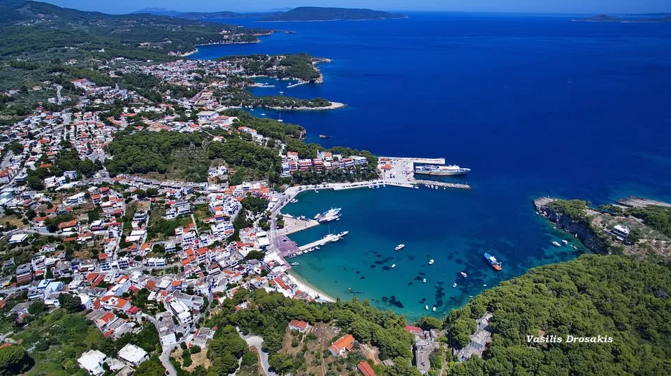 Απόδραση... εντός συνόρων: Τα ελληνικά νησιά που επιστρέφουν δυναμικά στις προτιμήσεις των Ελλήνων ΦΩΤΟ Απόδραση... εντός συνόρων: Τα ελληνικά νησιά που επιστρέφουν δυναμικά στις προτιμήσεις των Ελλήνων ΦΩΤΟ