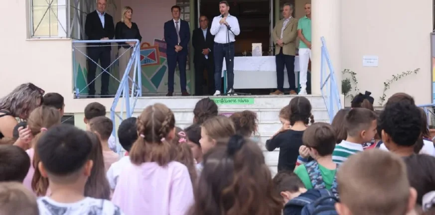 Ανδρουλάκης: «Να πάψει το σχολείο να είναι εξεταστικό κέντρο – Εθνικό Απολυτήριο τώρα»