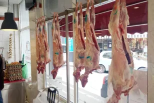 Πάτρα: Κρεοπωλεία χωρίς αρνί και κατσίκι – Κι αν υπήρχαν το κιλό θα κόστιζε 17 ευρώ!