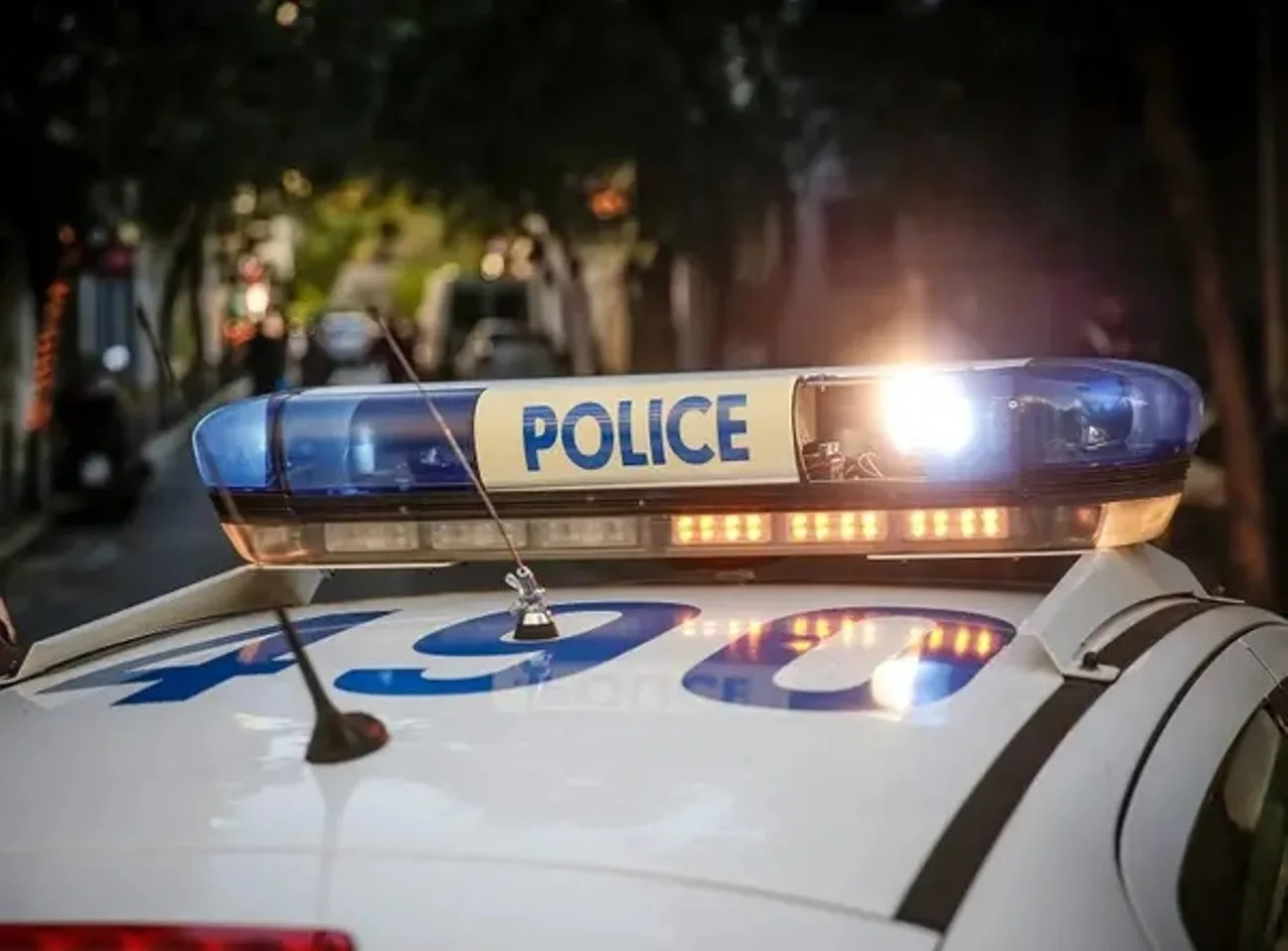 Καταδίωξη οδηγού στην Αντιρρίου - Ιωαννίνων, κατείχε μαχαίρι!