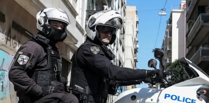 Αχαρνές: Μεγάλη αστυνομική επιχείρηση με δέκα συλλήψεις και κατασχέσεις για κλοπή ρεύματος και παραβάσεις Αχαρνές: Μεγάλη αστυνομική επιχείρηση με δέκα συλλήψεις και κατασχέσεις για κλοπή ρεύματος και παραβάσεις