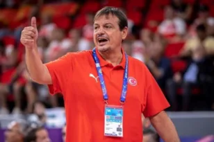 Επίθεση Αταμάν στη FIBA: Ασέβεια εναντίον της Τουρκίας – Παίζουμε στις 12:00