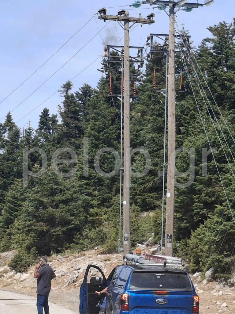 Συναγερμός στο Χιονοδρομικό Καλαβρύτων για φωτιά σε κολώνα ΒΙΝΤΕΟ