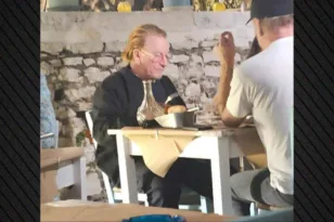 Ο Μπόνο των U2 και πάλι επέλεξε την Ελλάδα