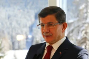 «Να τον προστατεύσει ο τουρκικός στόλος, πλέει εντός Γαλάζιας Πατρίδας»,  πρόκληση Νταβούτογλου