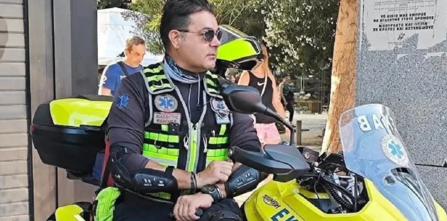 Μάχη για τη ζωή δίνει ο διασώστης του ΕΚΑΒ που τραυματίστηκε σε τροχαίο στην Καλλιθέα Μάχη για τη ζωή δίνει ο διασώστης του ΕΚΑΒ που τραυματίστηκε σε τροχαίο στην Καλλιθέα
