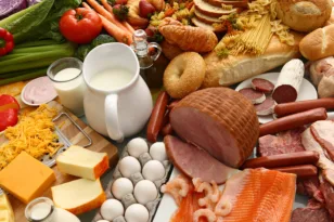 Τι πρέπει να περιλαμβάνει το πιάτο (μας), πώς μειώνεται ο κίνδυνος για τον καρκίνο παχέος εντέρου