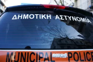 Πρόστιμο 500 ευρώ σε δημότη της Θεσσαλονίκης για ογκώδη απορρίμματα στο πεζοδρόμιο