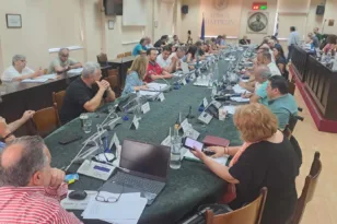 Ο Ισολογισμός του Δήμου Πατρέων για το 2024: Σε 10 χρόνια 31,5 εκ. ευρώ – Πεδίο αντιπαράθεσης με την αντιπολίτευση οι ανείσπρακτες οφειλές