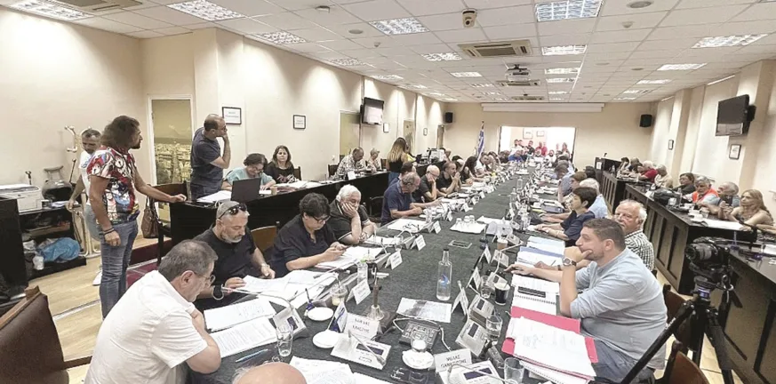 Πάτρα: Συνεδρίασε το Δημοτικό Συμβούλιο με κύριο θέμα τις πυρκαγιές - Τελικά έφταιγε το ΝΑΤΟ Πάτρα: Συνεδρίασε το Δημοτικό Συμβούλιο με κύριο θέμα τις πυρκαγιές - Τελικά έφταιγε το ΝΑΤΟ