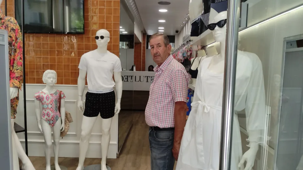 Πάτρα: «Νεκροταφείο» η Μαιζώνος - Κατακόρυφη η πτώση τζίρου - Κλείνουν και δύο αλυσίδες Πάτρα: «Νεκροταφείο» η Μαιζώνος - Κατακόρυφη η πτώση τζίρου - Κλείνουν και δύο αλυσίδες