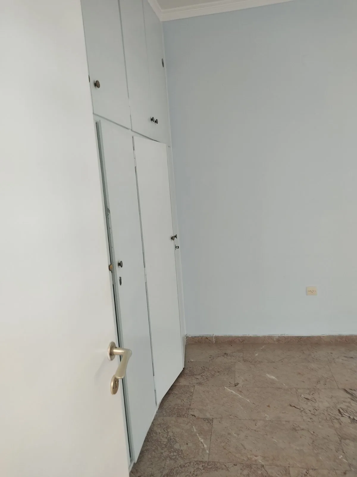 ΥΨΗΛΑ ΑΛΩΝΙΑ πλησίον