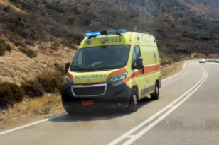 Ίος: Τραγωδία στην άσφαλτο με νεκρό 29χρονο αλλοδαπό