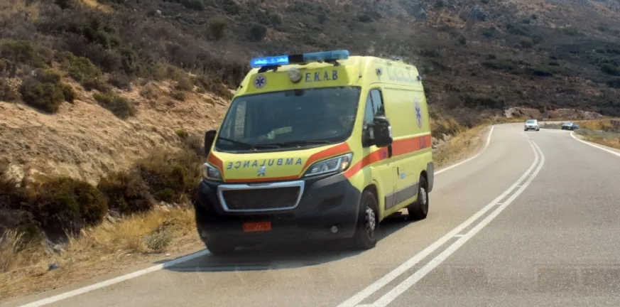 Ίος: Τραγωδία στην άσφαλτο με νεκρό 29χρονο αλλοδαπό Ίος: Τραγωδία στην άσφαλτο με νεκρό 29χρονο αλλοδαπό