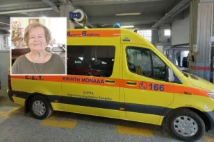 Προσέφερε σύγχρονο ασθενοφόρο στο ΕΚΑΒ της Πάτρας: Συγκινεί με τη δωρεά της η Χαριτίνη Αναγνωστοπούλου