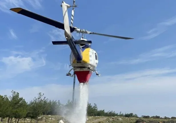 Πάτρα: Πυροσβεστικό ελικόπτερο προκάλεσε αναστάτωση – Κορμό δέντρου πήρε φωτιά στην Ξερόλακκα Πάτρα: Πυροσβεστικό ελικόπτερο προκάλεσε αναστάτωση – Κορμό δέντρου πήρε φωτιά στην Ξερόλακκα