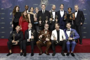Emmys 2025: Η «χρυσή» νύχτα των «The Studio» και «Adolescence» ΦΩΤΟ – ΒΙΝΤΕΟ
