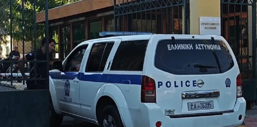 «Δώσε 3.000 αλλιώς δεν τη χειρουργώ»: Στον εισαγγελέα ο διευθυντής του «Ιπποκρατείου» για φακελάκι «Δώσε 3.000 αλλιώς δεν τη χειρουργώ»: Στον εισαγγελέα ο διευθυντής του «Ιπποκρατείου» για φακελάκι