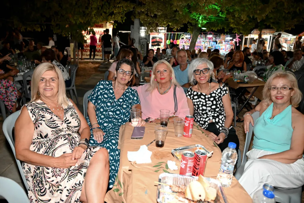 Χρώματα, ενθουσιασμός και χαμόγελα σε τριήμερο γλέντι στους Αμπελόκηπους ΦΩΤΟ