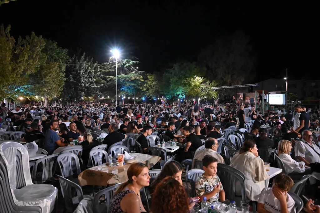 Χρώματα, ενθουσιασμός και χαμόγελα σε τριήμερο γλέντι στους Αμπελόκηπους ΦΩΤΟ