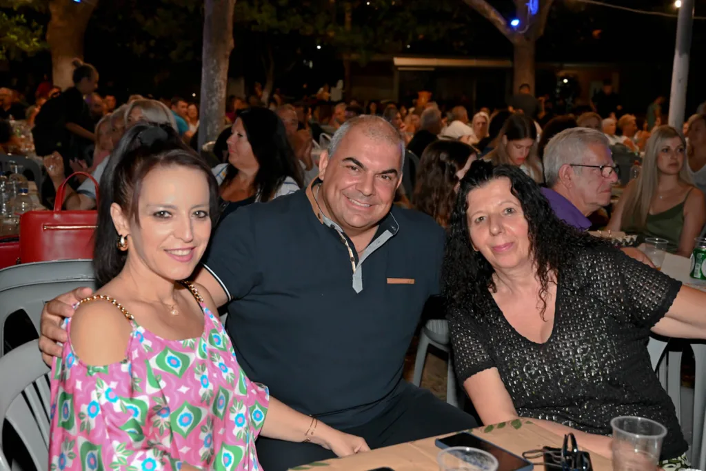 Χρώματα, ενθουσιασμός και χαμόγελα σε τριήμερο γλέντι στους Αμπελόκηπους ΦΩΤΟ