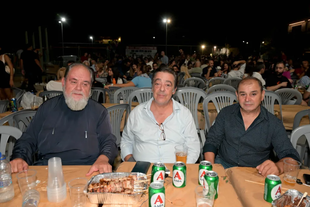 Χρώματα, ενθουσιασμός και χαμόγελα σε τριήμερο γλέντι στους Αμπελόκηπους ΦΩΤΟ
